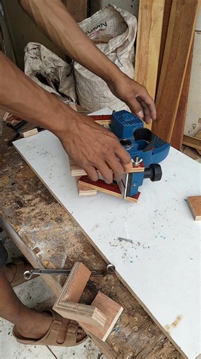 2.1K views · 22 reactions | How do I assemble a simple jig for a planer machine? #woodworkingideas #fblifestyle #woodwork | Alifan Yoga P | Facebook