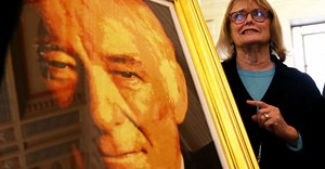 Widow of Seamus Heaney invited as Joe Biden's special guest to Oireachtas address | BreakingNews