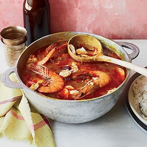 4 Ways to Use Leftover Fish Heads and Bones