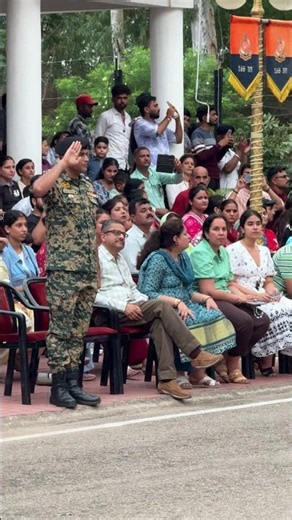 तिरंगे का सम्मान: शाम की रिट्रीट सेरेमनी की शुरुआत 🇮🇳 #bsf #retreatceremony #shorts #15august #army