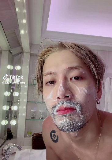 Jackson Wang process PFW prep | Louis Vuitton LVMenSS27