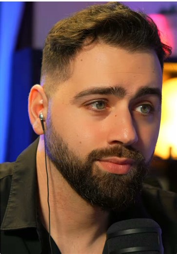 Porque miras / escuchas RADIO LEONARDO? 📻❤️👀 #fyp #live | leonardo