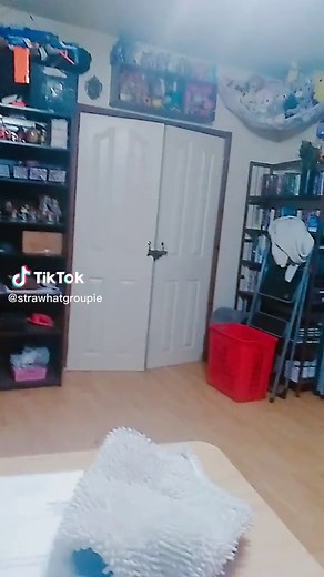 2022 is not the year. don't mess with me #funny #skit #monsterundermybed #monsterfuckers #demons #demonfuckers #monsterinmycloset #powertop #comingout #scary #what #whatisgoingon #2022 #2022belike #demonchild #demoncharacter #monstercharacter @mermaidbloodcosplay