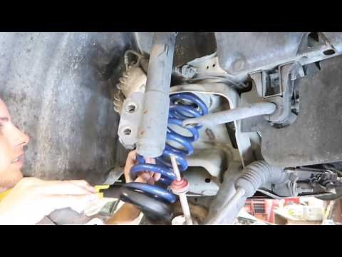 1994 - 2004 Mustang : Installing Lowering Springs