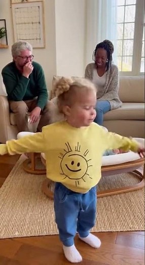 She only ordered ONE baby… not TWO!! 😭🤣