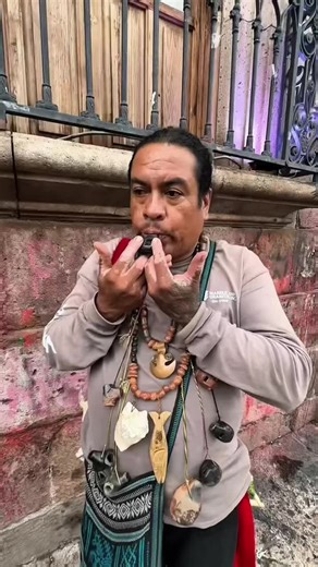 Maestro #purépecha hace sonar silbatos prehispánicos 😱 | prehistoric