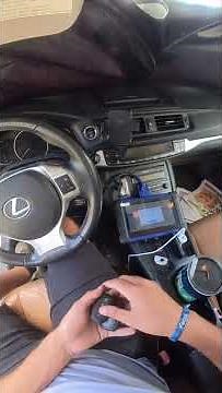 This is how locksmiths reprogram car keys #locksmith #locksmithservice #process