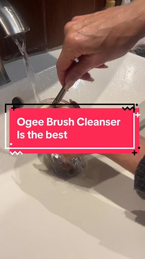 Organic Brush Cleanser for Flawless Makeup