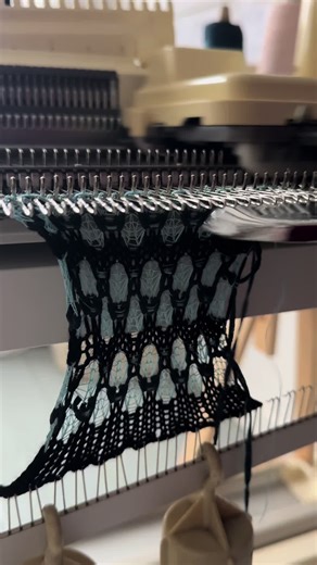 Discover Free Knitting Demos on YouTube