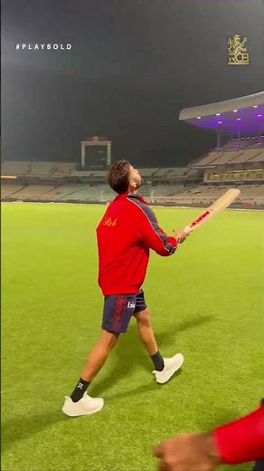 Treat to sore eyes! Skills challenge ft. Virat Kohli 👑 | IPL 2025 | Eden Gardens | RCB Shorts