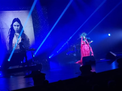 En live. Près de 600 personnes en communion avec la chanteuse tunisienne Emel Mathlouthi à la Filature à Mulhouse