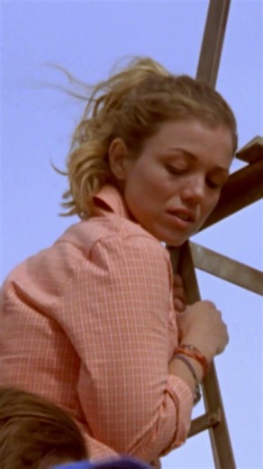 A Terrifying Fall! #mcleodsdaughters #shorts #romantic