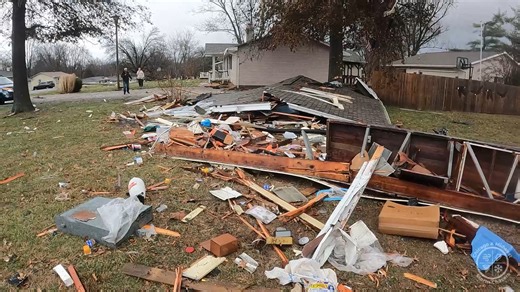 Video from near Long Creek, SE of Decatur, IL shows tornado damage from a brief, weak twister. Debris on the ground, damaged structures, and downed branches are visible. No reports of injuries yet—exercise caution in the area and avoid downed power lines. Stay with official updates for warnings and road conditions. 📹🌪️⚠️ Mount Zion, Illinois & Long Creek, Illinois. Tornado damage. Search & rescue underway. Contact Curtislergner@gmail.com for licensing. #DecaturIL #Tornado #ILwx #StormDamage #T