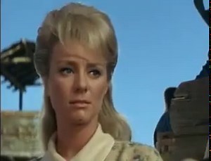 La Poursuite des tuniques bleues Bande-annonce (EN)