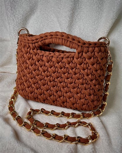 Crochet T-shirt Yarn Handbag Pattern   Video Tutorial, Small Bag With Chain Strap - Etsy