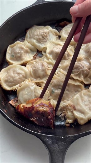 Easy One Pot Pan Fried Dumplings Recipe