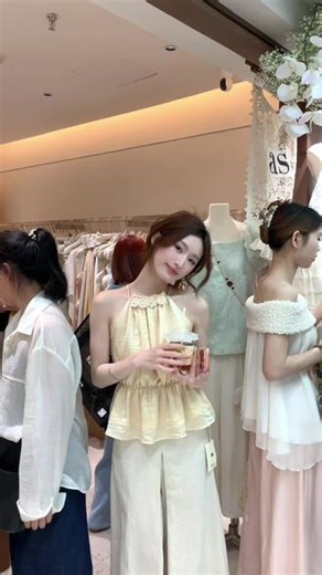上新day～ #一起美到发光 #第三视角ootd #夏日必备 #南城AS #AS