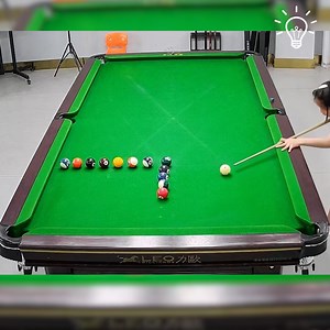 This girl will impress you with her pool playing skills🎱 | Viral Stories