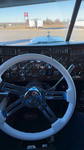 6.4K views · 10K reactions | Peterbilt 379 start up POV #largecartruckspa #chemxcanada #prideinyourride #largecarmafia #classpays | LargeCar Truck Spa | Facebook