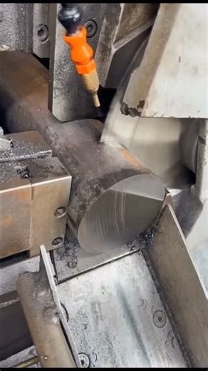 Smooth Metal Cutting with Cold Saw Machine ⚙️