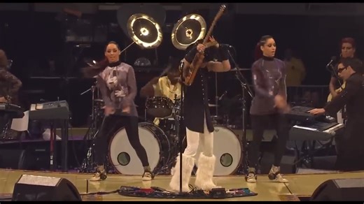 88K views · 1.8K reactions | Prince Live - Play that funky Music - Hollywood Swinging - Fantastic Voyage 4/28/11 | Top Hat Crew's "Live Music Archives" | Facebook