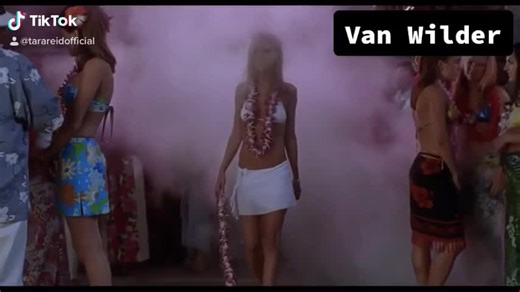 Tara Reid and Ryan Reynolds in Van Wilder Movie Clip