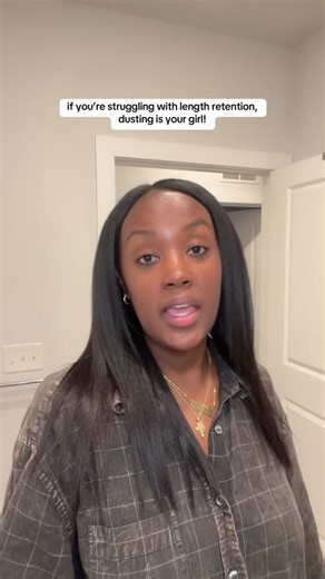 I will always recommend dusting if your goal is growing out your hair! it can seem counterintuitive but trimming a tiny bit regularly will spare you those unexpected mini chops at the salon! #naturalhair #naturalhairtiktok #silkpress #silkpressnaturalhair #hairtok #haircare #easyhair #hairroutine