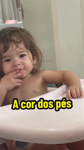 Olha os pés da menina kkkkk #maternidade #funny #video #fyyyyyyyyyyyyyyyy