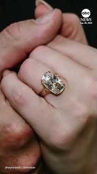 Taylor Swift and Travis Kelce announce engagement