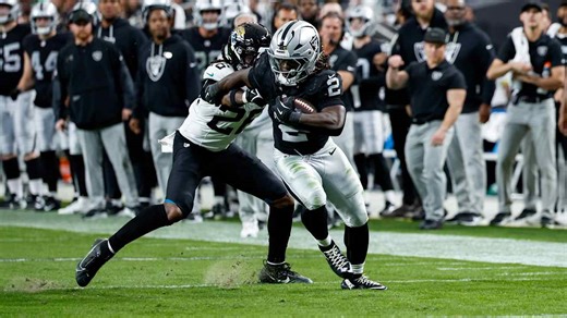 Ashton Jeanty breaks tackles on 15-yard touchdown catch!