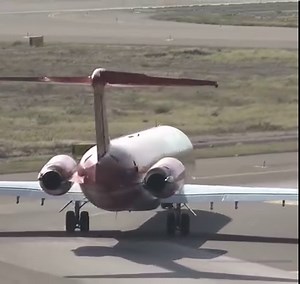 ✈️ MD-80 action from Aruba Airport #planespotter #planespotting #avgeek #justplanes #md80 #aruba #airport | Just Planes