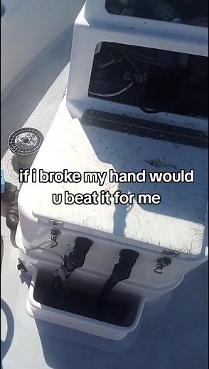 ⚓BEST TROUTIE⚓ (@vincenttorclarkdorante)’s videos with Knockin' on Heaven's Door - Bob Dylan