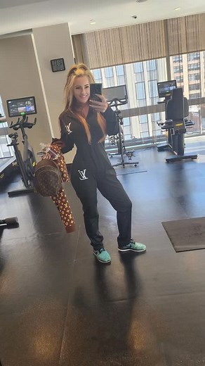 If I could tell my younger self to Let go and let God and truly understand what that meant. I think a lot of things would have been different for me. #gratefulthankfulblessed #letgoandletgod #anotherblessedtrip #newyorkdidnotdisappoint | Tami Gallo-Donaldson