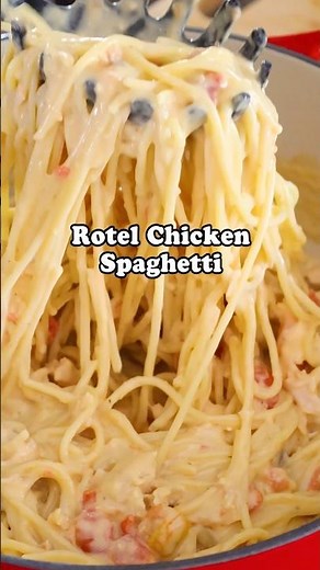 Rotel Chicken Spaghetti with Velveeta (Creamy, Easy)