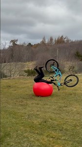 Agility testing on the new Nomad! So playful for such a capable bike…