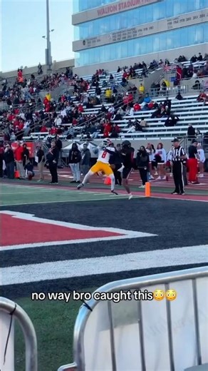 Amazing interception 🔥 subscribe #realdealrae #footballshorts