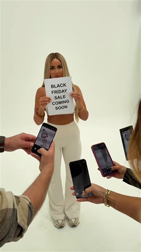 @teamflexaustralia Black Friday is coming… 👀🛒 Who’s ready to shop the year’s biggest deals?! Stay tuned 😍it’s almost GO time! 🔥 Tag a supplement lover below ⬇️ | Team Flex Australia