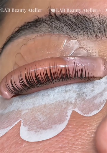 Korean Lash Lift: Achieve Naturally Defined Lashes