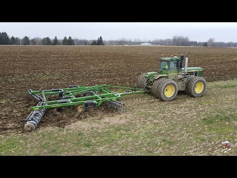 Disk Ripping in December with a Kinze Repower John Deere
