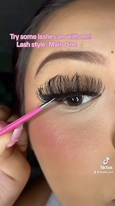 37K views · 19K reactions | We love Dramatic lashes over here  #explorepage #dramaticlashes #lashtryon #lashtutorial #minklashes #25mmlashes #curlylashes #striplashes #fullvolumelashes #volumelashes #lashswatches | Butterfly Effect by Desi | Facebook