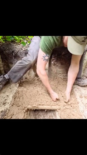 11K views · 215 reactions | Build an underground shelter #shelter #bushcraft | TheKing&nature | Facebook