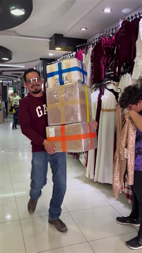 11 reactions | Envíos de hoy totalmente seguros ⭐️ aplausos a Miguel es un gran emprendedor Selene & Yareli by Modas Martha no borren el video !!! | Ropa Mayoreo Villa Hidalgo | Facebook