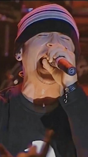 Linkin Park - Papercut Live Performance 2003 MTV $2 Bill