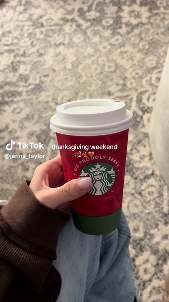 Thanksgiving Vlog: Celebrating with Family and Friends