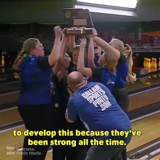 Pressure? They rolled right through it 🎳🔥 This "Nebraska High School Classics" takes us back to 2023, when the Wayne girls bowling team faced off with Hastings in a state championship showdown. After dropping the first game, the Blue Devils responded with back-to-back wins. When the match ended in a tie, they delivered in a sudden-death roll-off to secure their third straight state title 🏆 Catch more championship action during the NSAA High School Bowling Championships at 7pm CT on both Feb. 