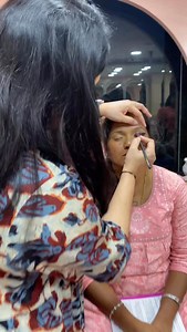 Precision in corrections, depth in reviews, and excellence in results—training that truly elevates skill and confidence. Ready to turn your passion into a profession? ✨ 💄 Weekend Pro Course – Feb 28th 💄 20 Days Bridal Makeover Workshop – April 6th Limited seats available. 📞 Enquire now: 9524577777 #asmithamakeoverartistry #asmithamakeoverartistrystudio #asmithamakeoverartistryacademy #makeupacademy #amaacademy | Asmitha Makeover Artistry