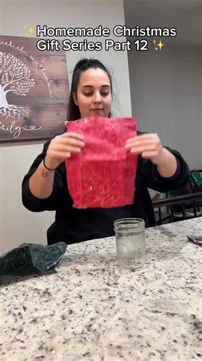 Cara Jones• Wife • Homesteading mama on Instagram: "Make your own beeswax wraps for the cutest homemade Christmas gift! ♻️✨ Easy, eco-friendly, and perfect for stocking stuffers or teacher gifts! Here’s how: 1️⃣ Cut your fabric into squares 2️⃣ Melt beeswax + coconut oil 3️⃣ Brush the mixture onto the fabric 4️⃣ Bake to set 5️⃣ Let cool and enjoy your reusable wrap! Saving money and reducing waste this holiday season 🙌 Drop a 🐝 in the comments if you want the full written recipe! #DIYChristmas
