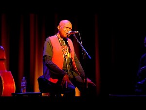 LIVE Archie Roach Performing Beggar Man at the Princess Theatre 2022