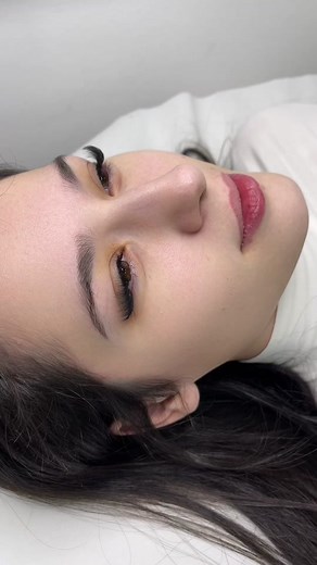 Powder Brows: The Best Technique for Perfectly Shaped Eyebrows