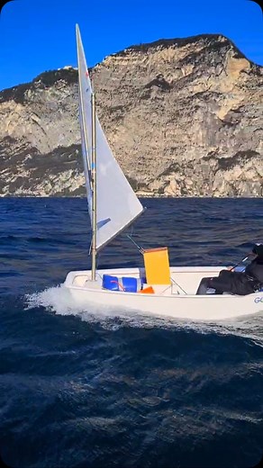 Amazing conditions today in Campione del Garda with coach @reka.kare and @miksa_hun @univela_org | Garda Optimist Academy
